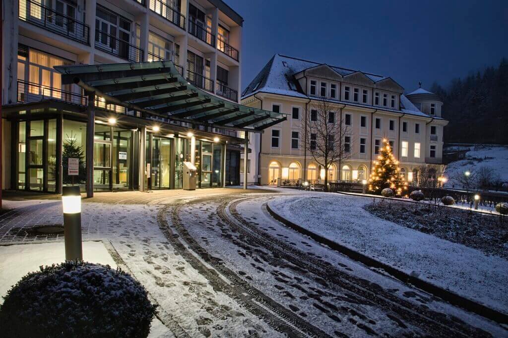 Effortless hotel transfers with Geneva taxi and transfer services Luxury hotel in Geneva with our reliable taxi and transfer services for seamless arrivals.